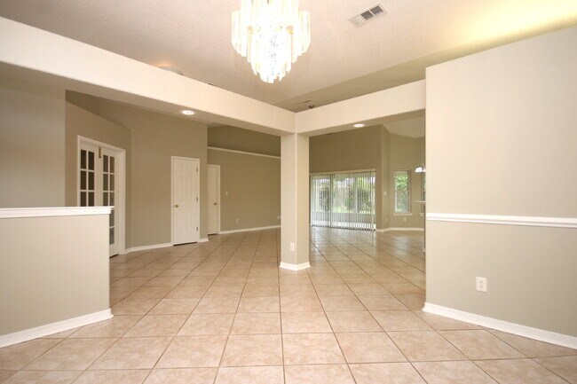 Building Photo - Spacious 4-Bedroom Cantonment Home with Sc...