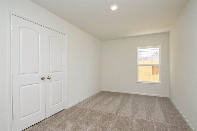 Building Photo - 20742 Nala Bear Dr