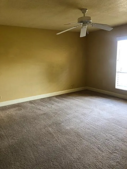 Building Photo - 317 W Sierra Ave