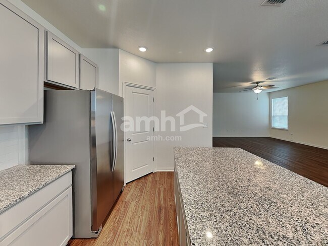 Building Photo - 2715 Spencebrook