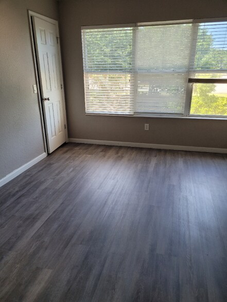 Building Photo - 4167 SW 43rd Cir