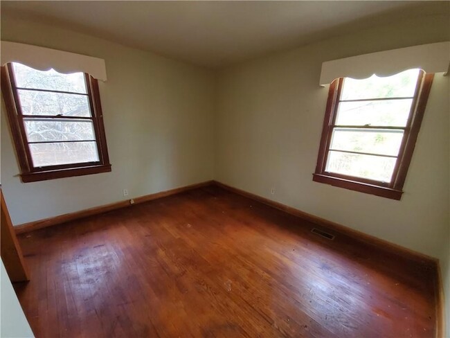 Building Photo - 1025 Pickens St
