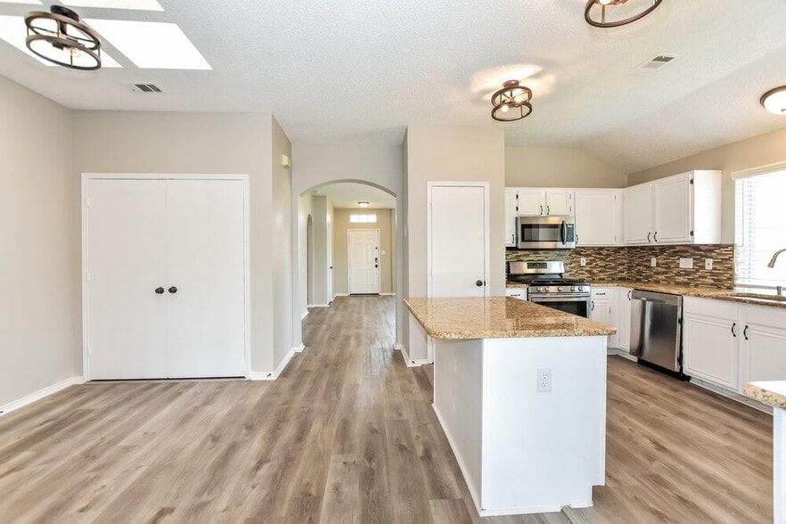 Building Photo - 4218 Baccarat Dr