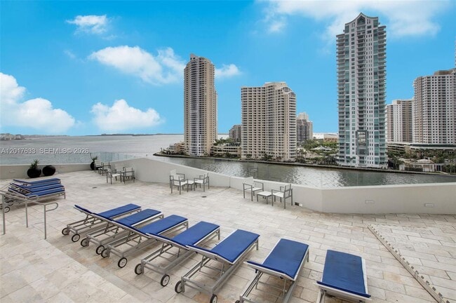 Building Photo - 335 S Biscayne Blvd