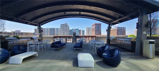 Building Photo - 943 Peachtree Rd NE