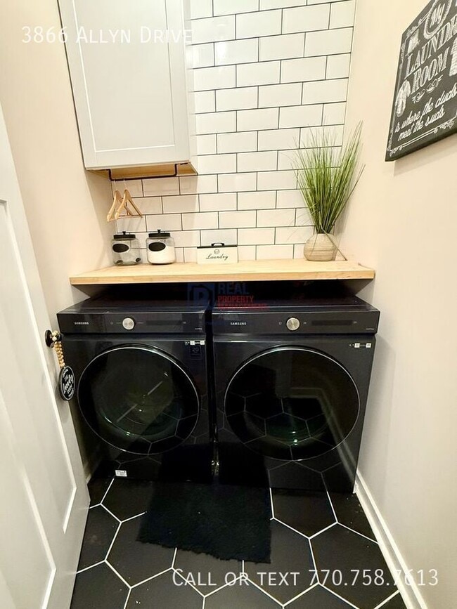 Building Photo - 3866 Allyn Dr NW