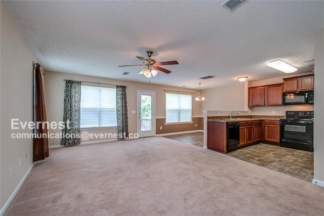 Building Photo - 441 Vailview Dr