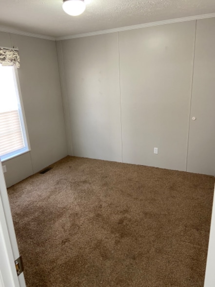 Building Photo - 9859 Shepherd Rd