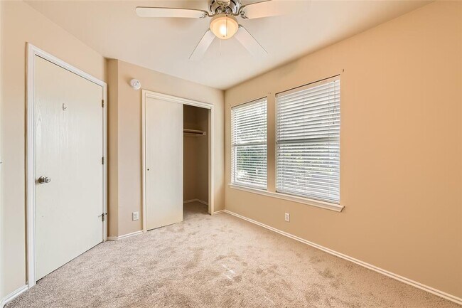 Building Photo - 4622 Best Way
