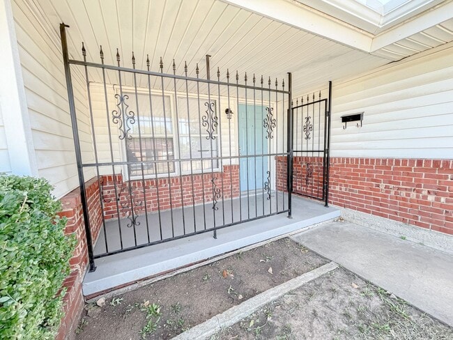 Building Photo - 3108 Longridge Rd