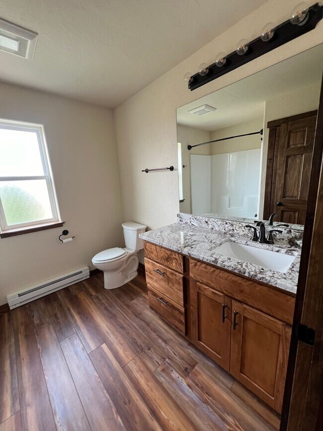 Building Photo - 5584 Windy Ridge Dr