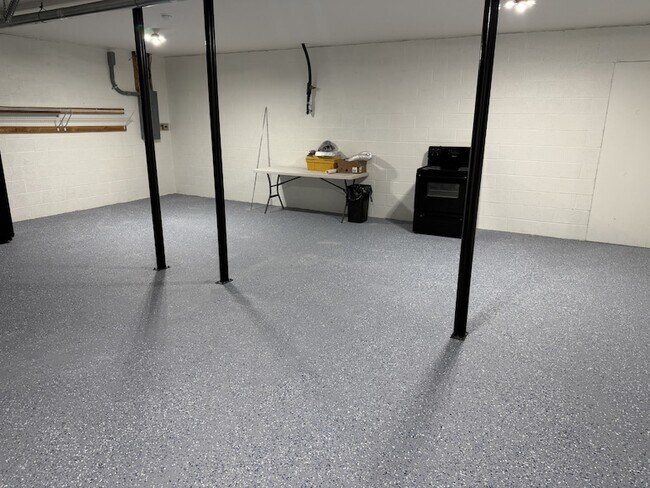 Building Photo - 157 Vulco Dr