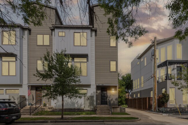 Primary Photo - 263 Currie St