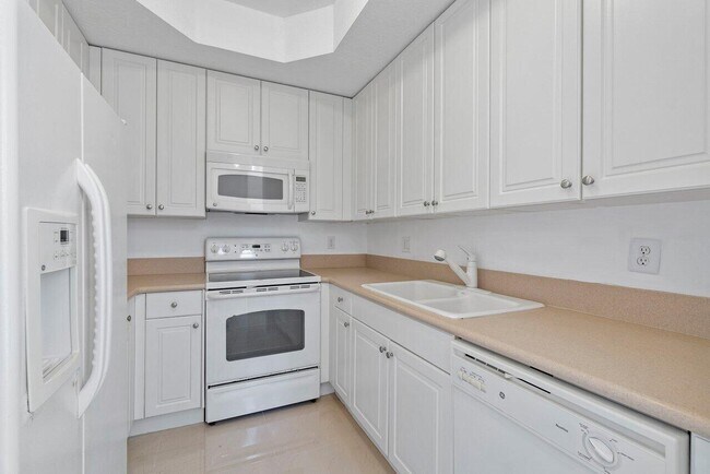 Building Photo - 6549 Diamond Springs Terrace