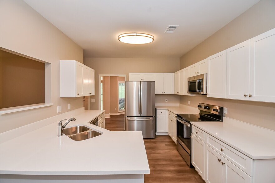 Building Photo - 10038 Harmon Springs Dr