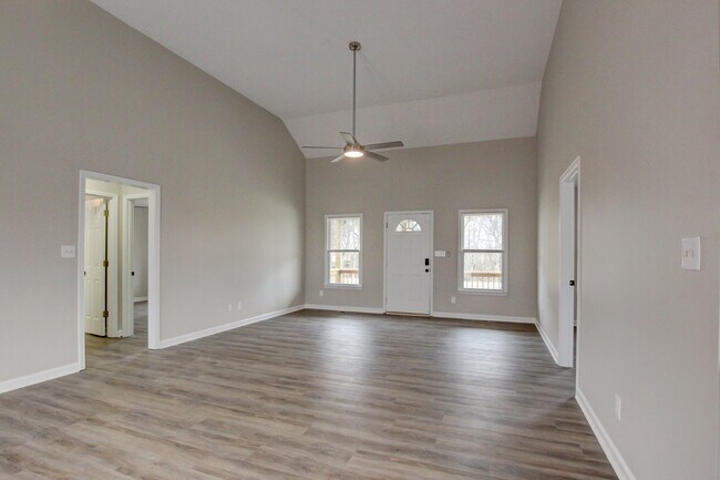 Building Photo - 2481 Clarksville Rd