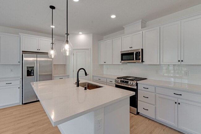 Building Photo - Never Lived In 4 Bedroom Home for Rent in Folsom Ranch!
