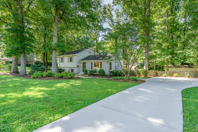 Building Photo - 4014 Sulkirk Rd