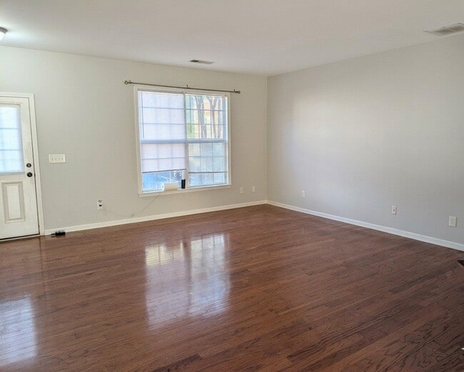 Building Photo - 955 Prestwyck Ct