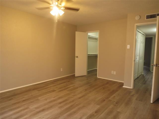 Building Photo - 7445 Emory Oak Ln