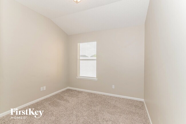 Building Photo - 1255 Bedrock Dr
