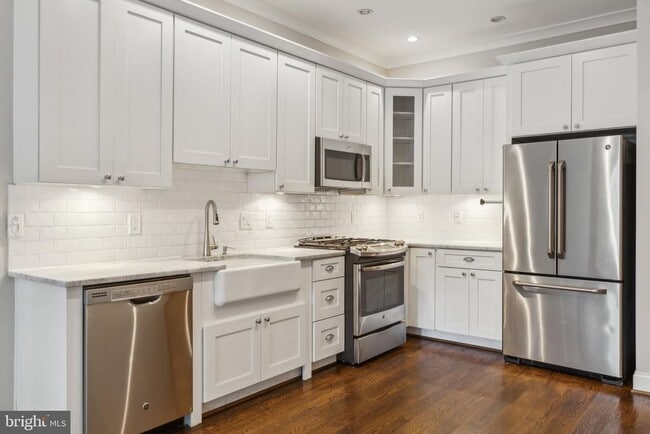 Building Photo - 39 U St NE