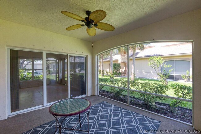 Building Photo - 1864 S Dovetail Dr