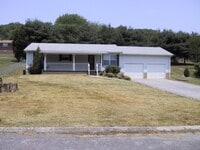 Building Photo - Now accepting applications for a 2 bedroom...