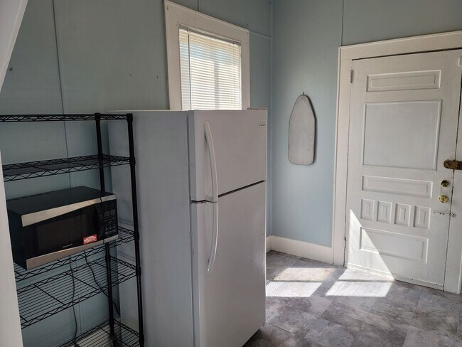 Building Photo - 826 Broadway Avenue J