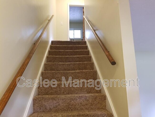 Building Photo - 1245 Overbrook Dr