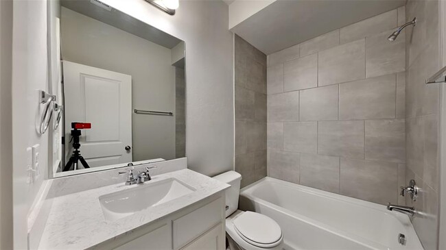 Building Photo - 17860 Lantana Loop
