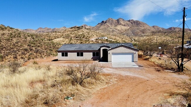 Building Photo - 1563 Ovalo Ct