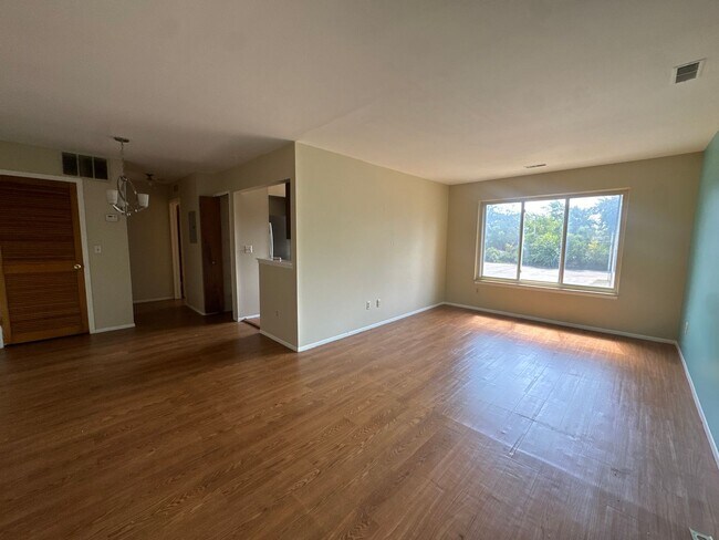 Building Photo - MARGO MANOR-1250