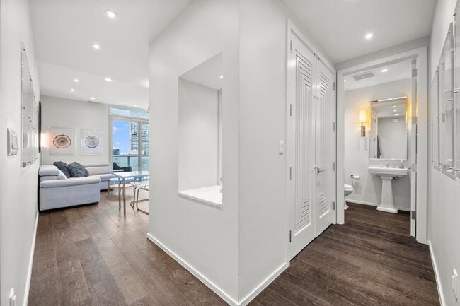 Building Photo - 200 Congress Ave.