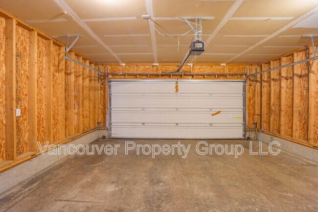 Building Photo - 1100 W 30th St