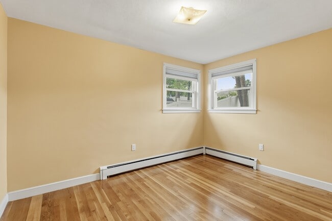 Building Photo - 1364 Trapelo Rd
