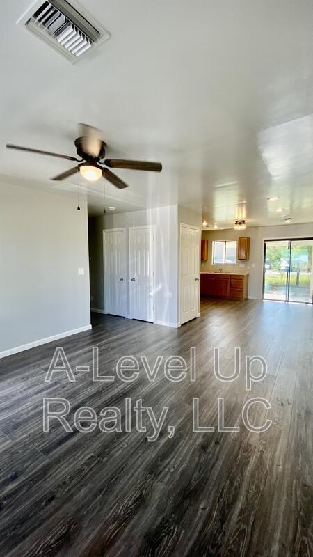 Building Photo - 219 W Pennsylvania Dr