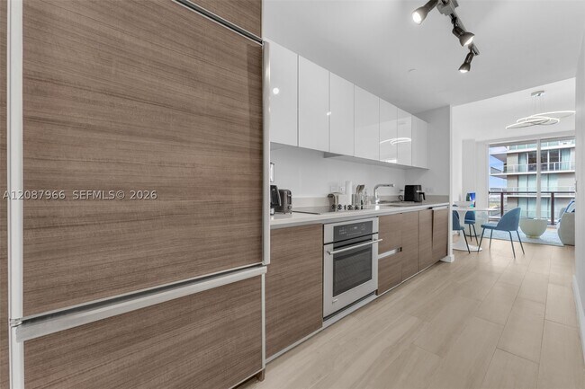 Building Photo - 1100 S Miami Ave