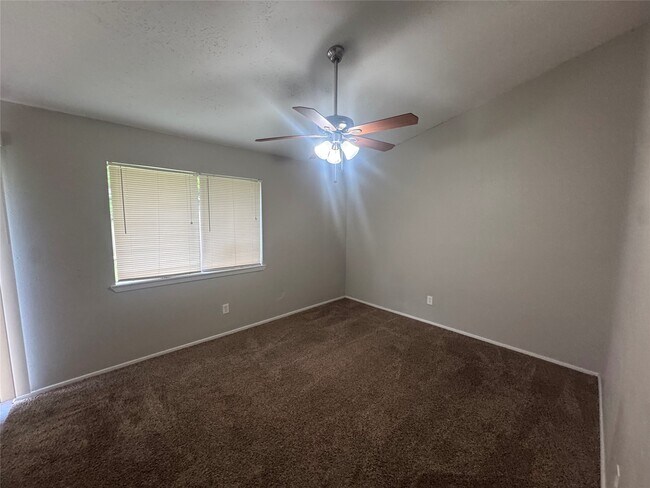 Building Photo - 23139 Lestergate Dr