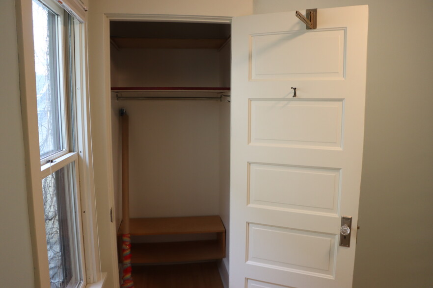 Bedroom 2 Closet - 3262 N Cambridge Ave