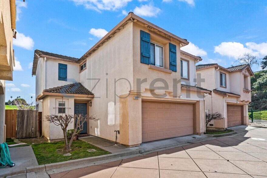 Building Photo - 3142 Boulders Ct