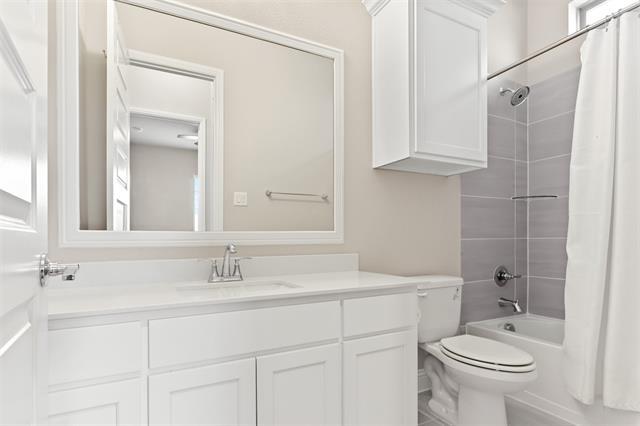 Building Photo - 4307 Curtiss Dr