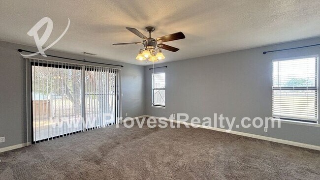 Building Photo - 14945 Flathead Rd