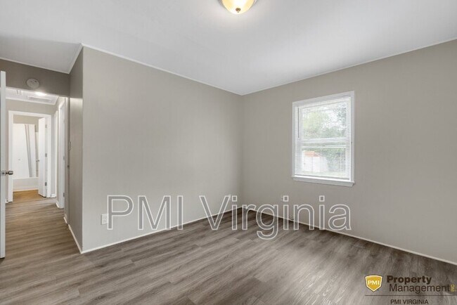 Building Photo - 8109 Diggs Rd