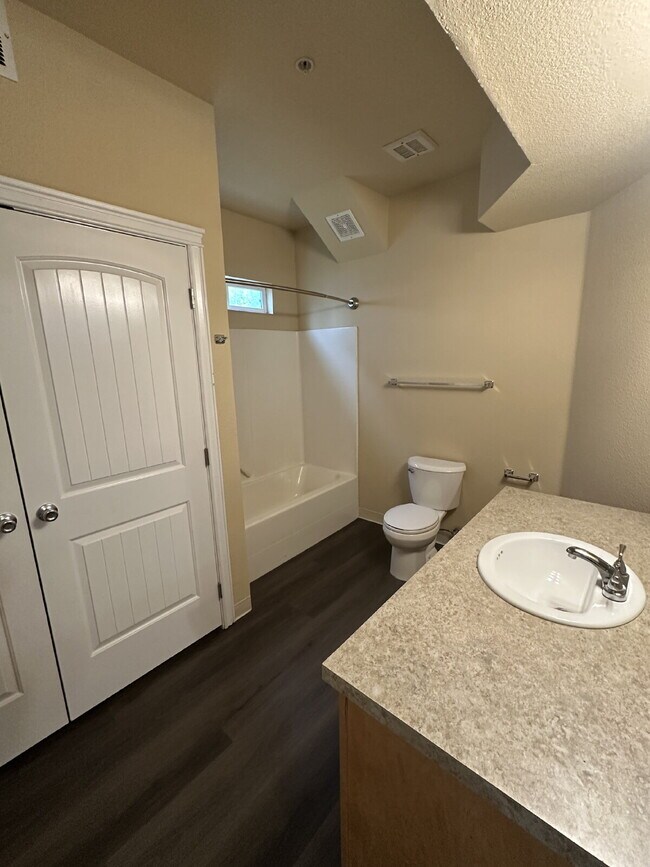 Building Photo - 10151 W Rifleman Ln