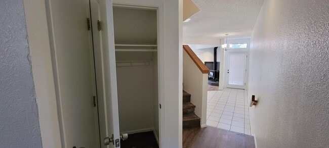 Building Photo - East Side 2 Story Condo Available Now!