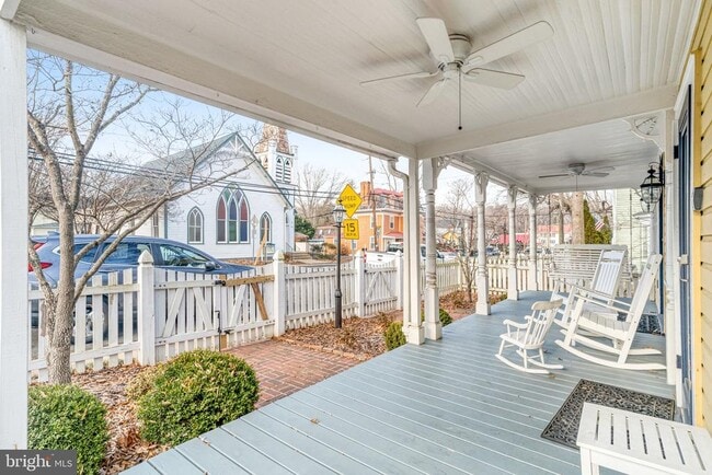 Building Photo - 7153 Main St