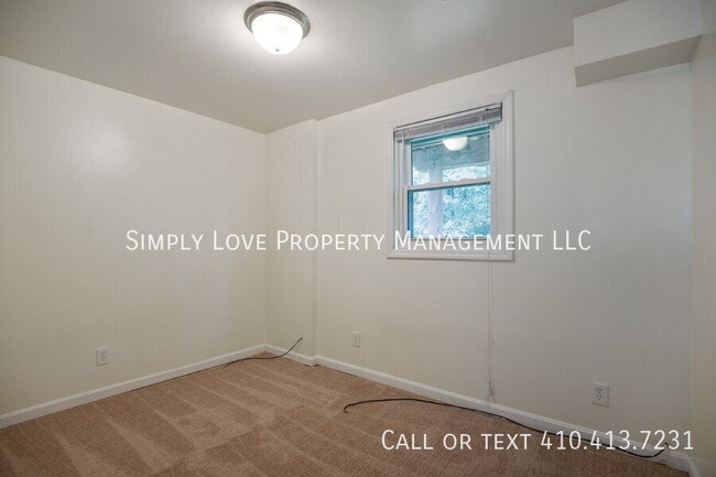 Building Photo - 2411 Old Gate Ct