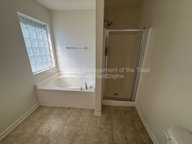 Building Photo - 1642 Ashmead Ln