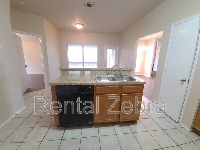 Building Photo - 787 Catalina Dr
